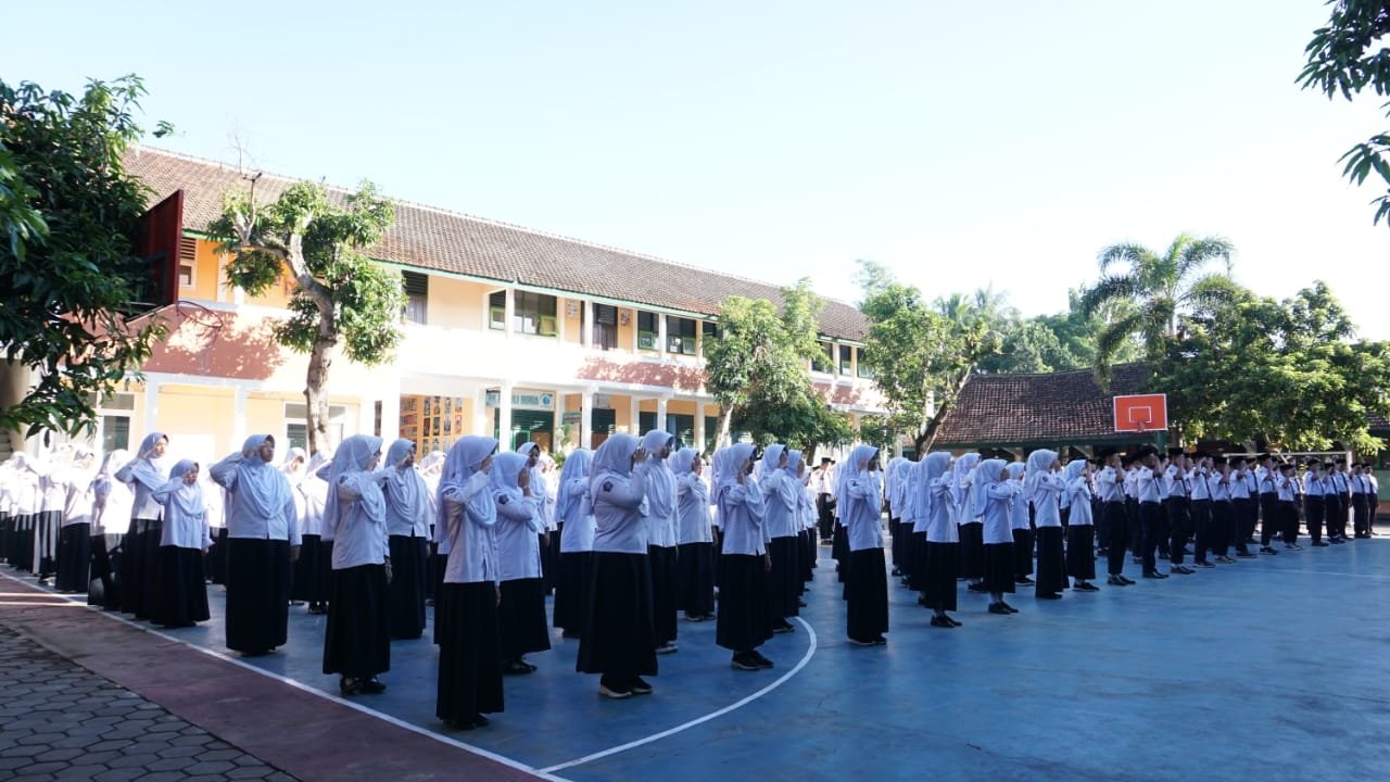 Syahdu dan Haru Warnai Pelepasan Siswa Kelas IX MTsN 2 Bondowoso Angkatan 2024/2025